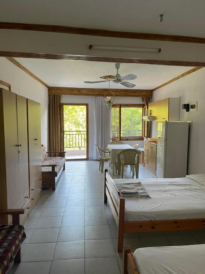 Exohi Apartments Vrasná Esterno foto